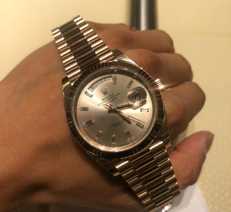 Rolex Day-date 40 Sundust Diamond Dial Rose Gold President