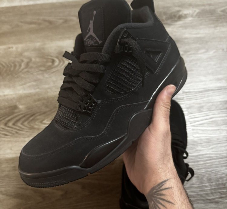 Jordan 4 Retro Black Cat 2020