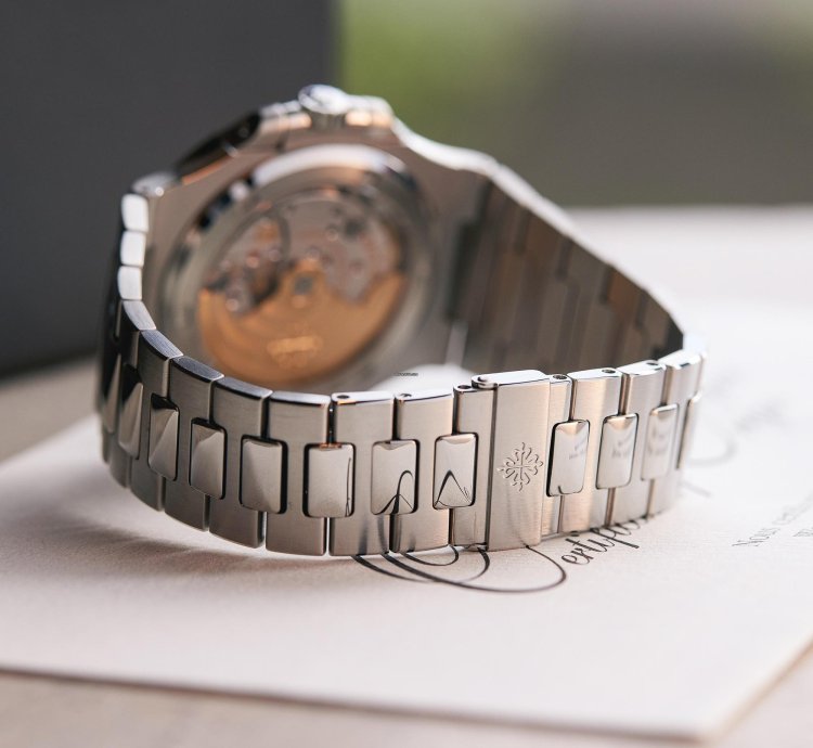 Patek Philippe Nautilus Stainless Steel 5711 1a-011 - Com003692