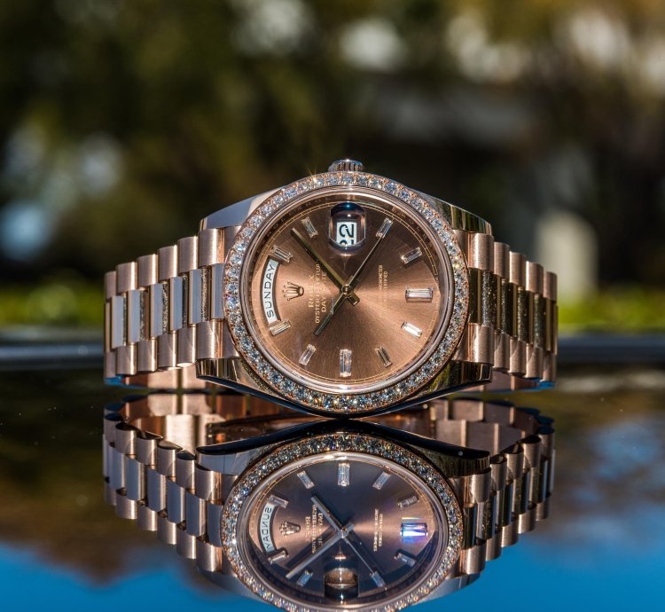 Rolex Day-date 40 Sundust Diamond-set Dial Diamond-set Bezel