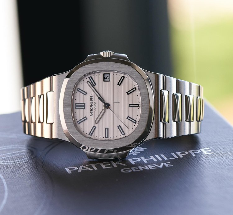 Patek Philippe Nautilus Stainless Steel 5711 1a-011 - Com003692