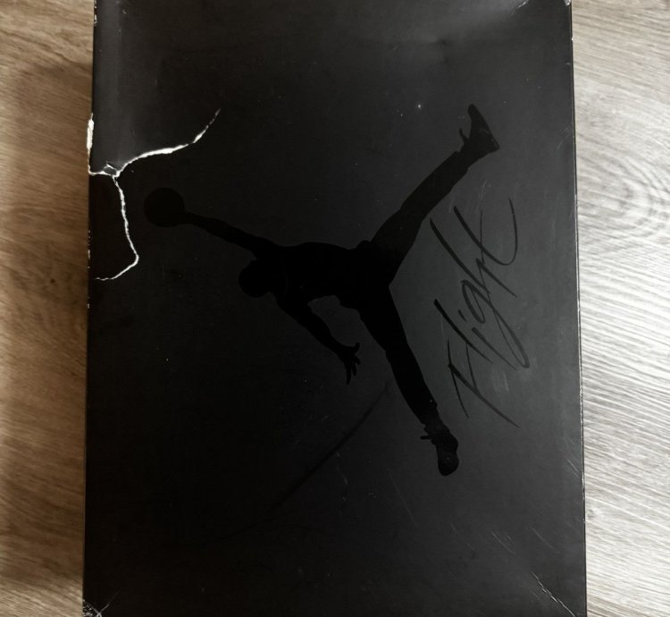 Jordan 4 Retro Black Cat 2020