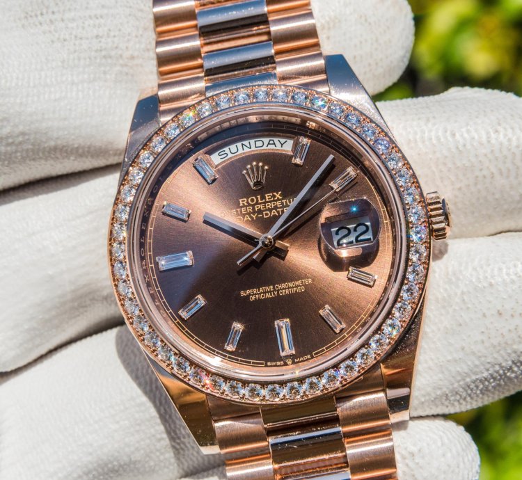Rolex Day-date 40 Sundust Diamond-set Dial Diamond-set Bezel