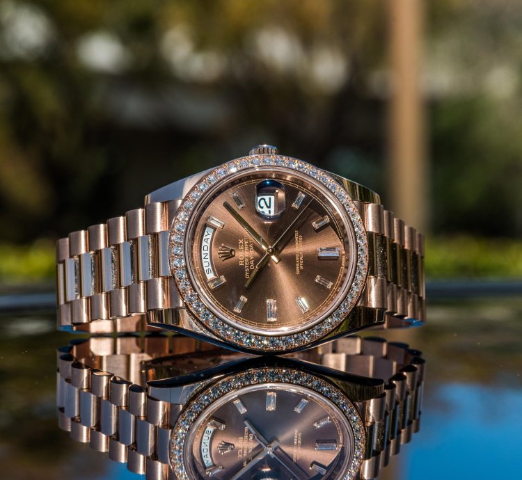 Rolex Day-date 40 Sundust Diamond-set Dial Diamond-set Bezel