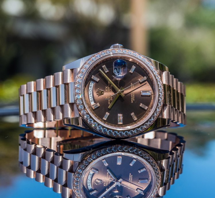 Rolex Day-date 40 Sundust Diamond-set Dial Diamond-set Bezel
