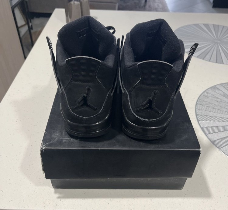 Jordan 4 Retro Black Cat 2020