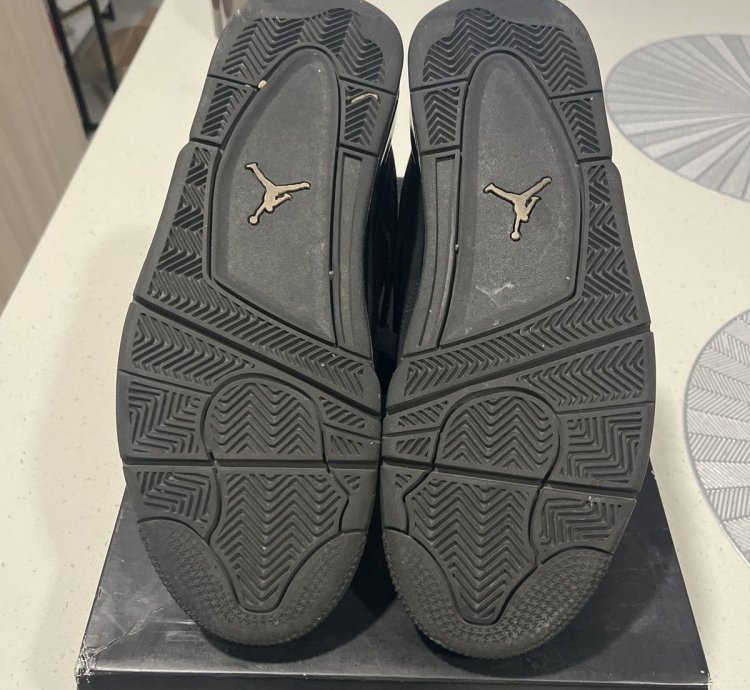Jordan 4 Retro Black Cat 2020
