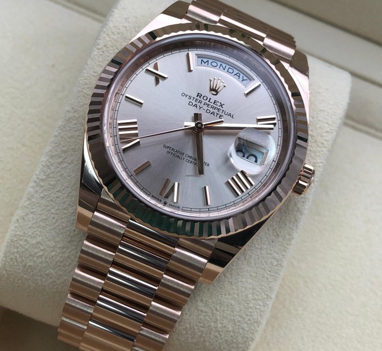 Rolex Day-date 40 Sundust Roman Dial Rose Gold President 2022