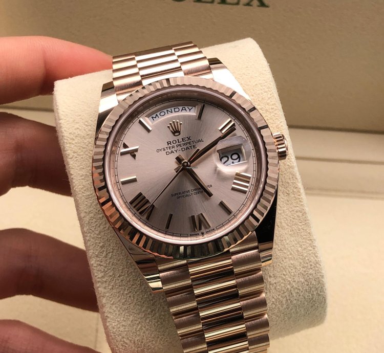 Rolex Day-date 40 Sundust Roman Dial Rose Gold President 2022