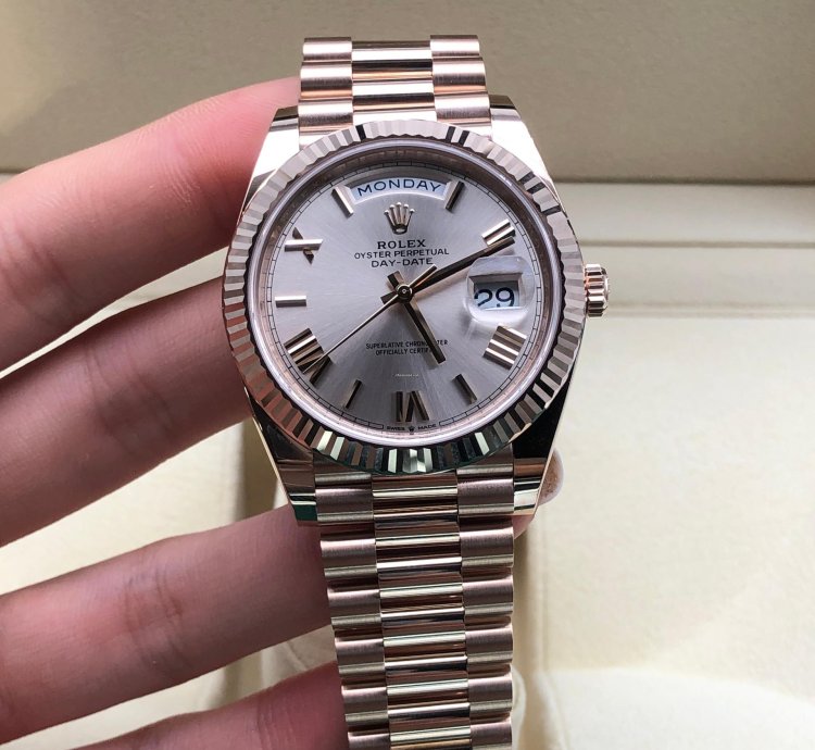 Rolex Day-date 40 Sundust Roman Dial Rose Gold President 2022