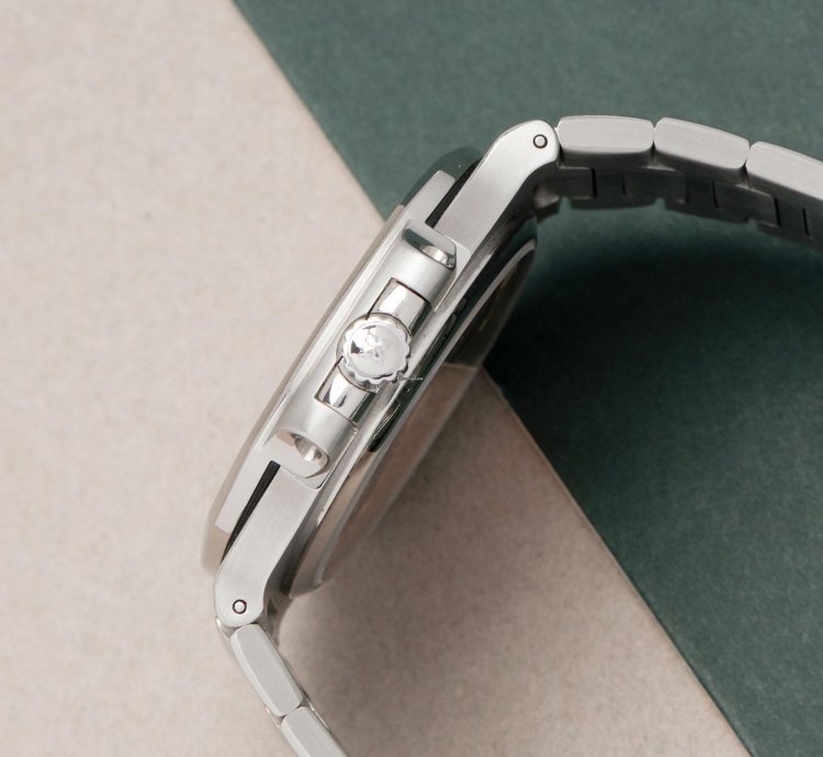 Patek Philippe Nautilus Stainless Steel 5800 1a - Ats-w008150