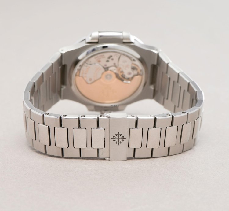 Patek Philippe Nautilus Stainless Steel 5800 1a - Ats-w008150