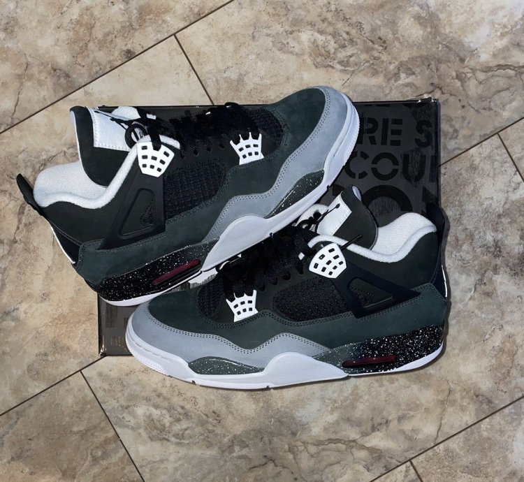 Jordan 4 Retro Fear 2024 Size 10 5