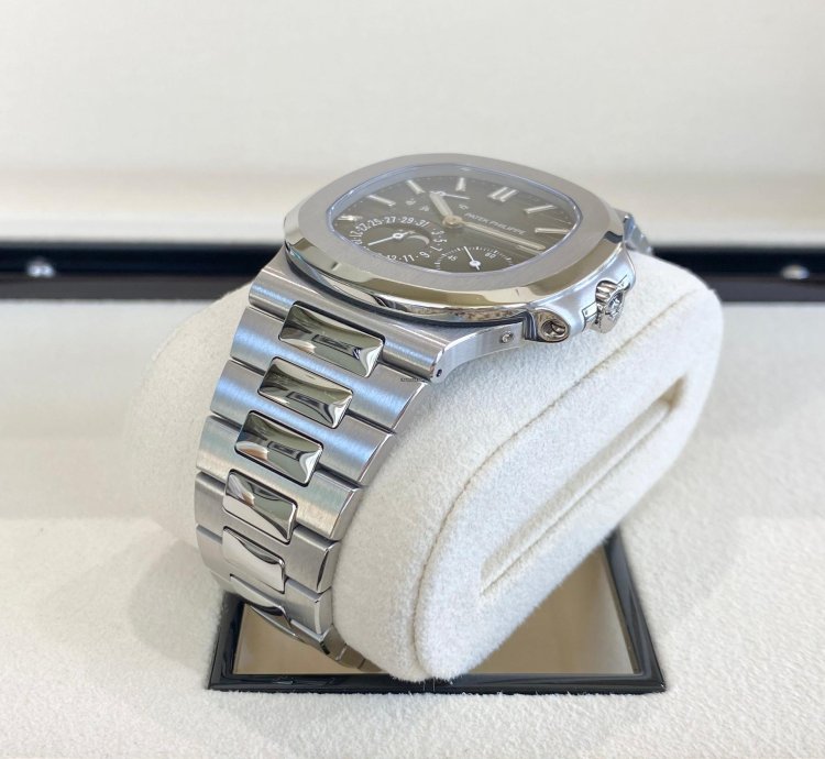Patek Philippe Nautilus Stainless Steel Blue Dial 2019