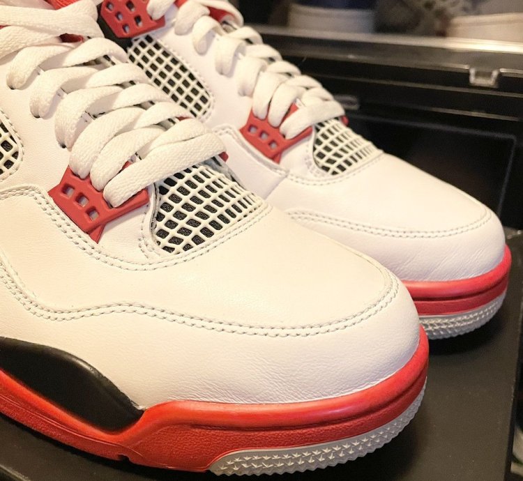 Jordan 4 Retro Fire Red 2020