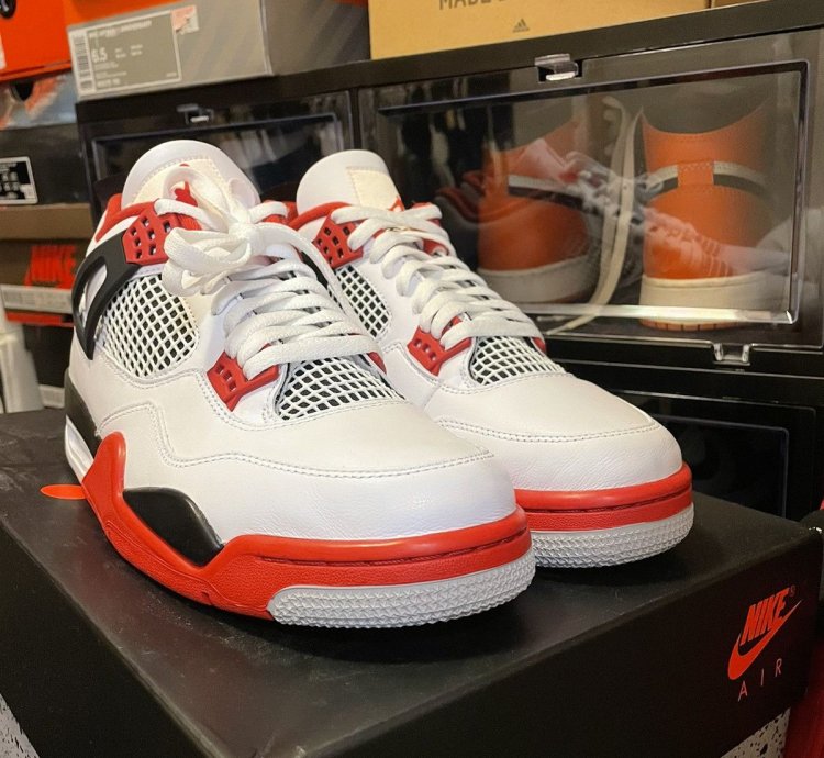 Jordan 4 Retro Fire Red 2020