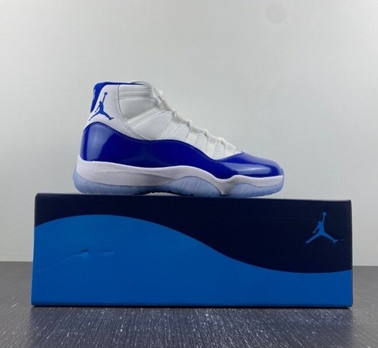 Nike Air Jordan 11 Retro High Wmns barons Blue Sneakers