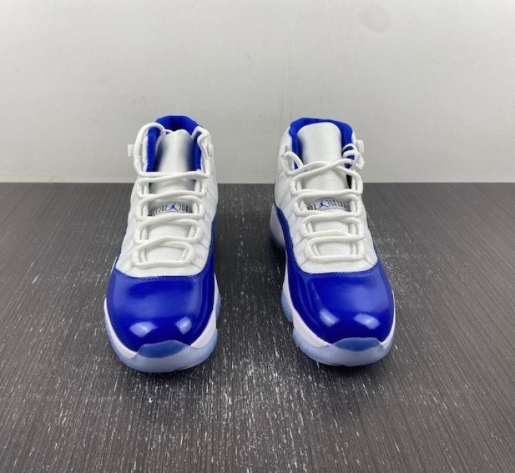 Nike Air Jordan 11 Retro High Wmns barons Blue Sneakers