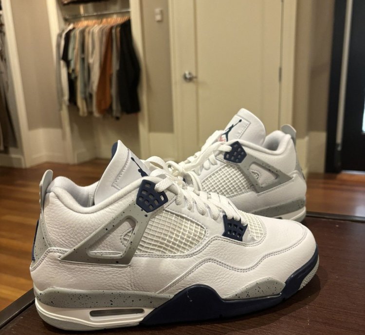 Jordan 4 Retro Midnight Navy