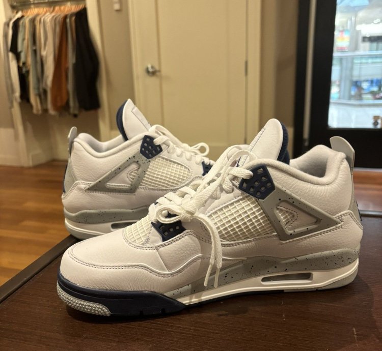 Jordan 4 Retro Midnight Navy