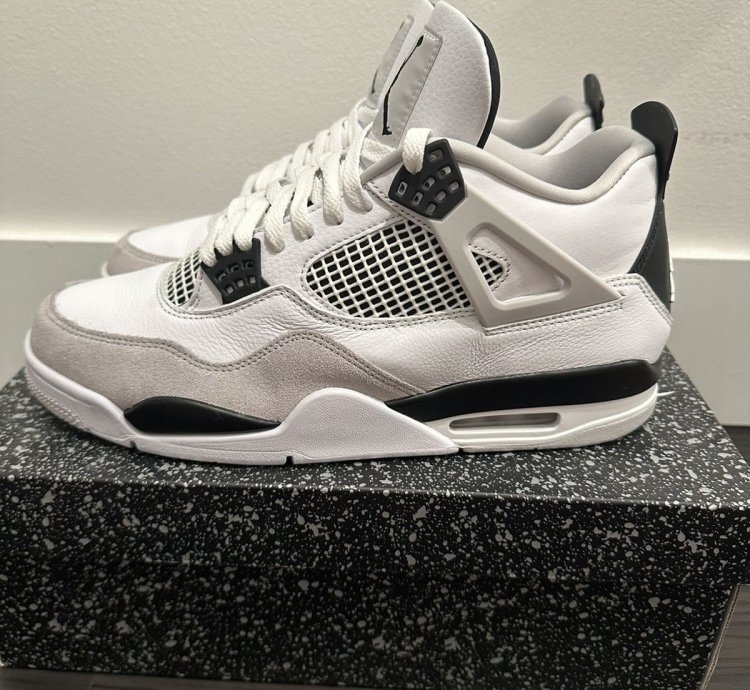 Jordan 4 Retro Military Black Size 11