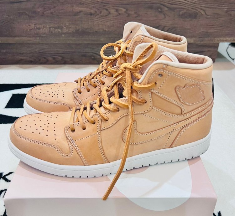 2015 Vintage Nike Air Jordan Pinnaclevachetta Tan Sneakers