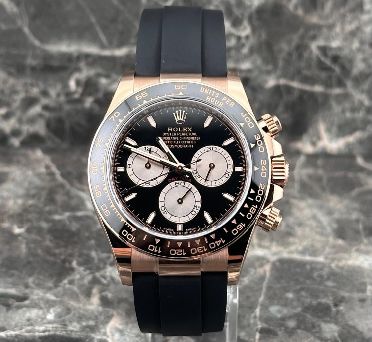 Rolex Daytona Oysterflex Everose Gold Bright Black Dial Sundust Subdials 126515ln