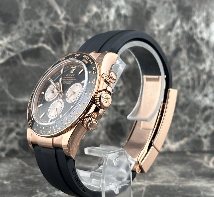 Rolex Daytona Oysterflex Everose Gold Bright Black Dial Sundust Subdials 126515ln