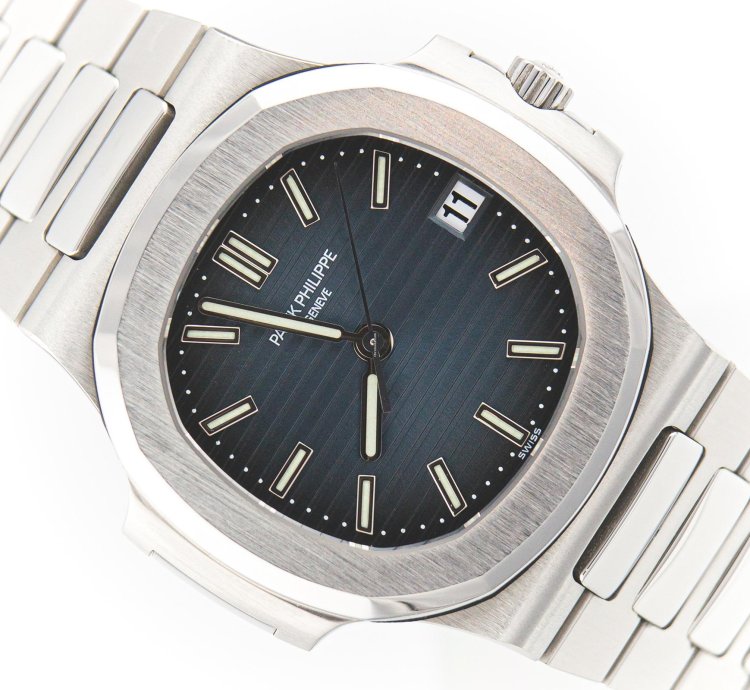Patek Philippe Nautilus Steel Blue Dial 5800 1a-001 Full Set