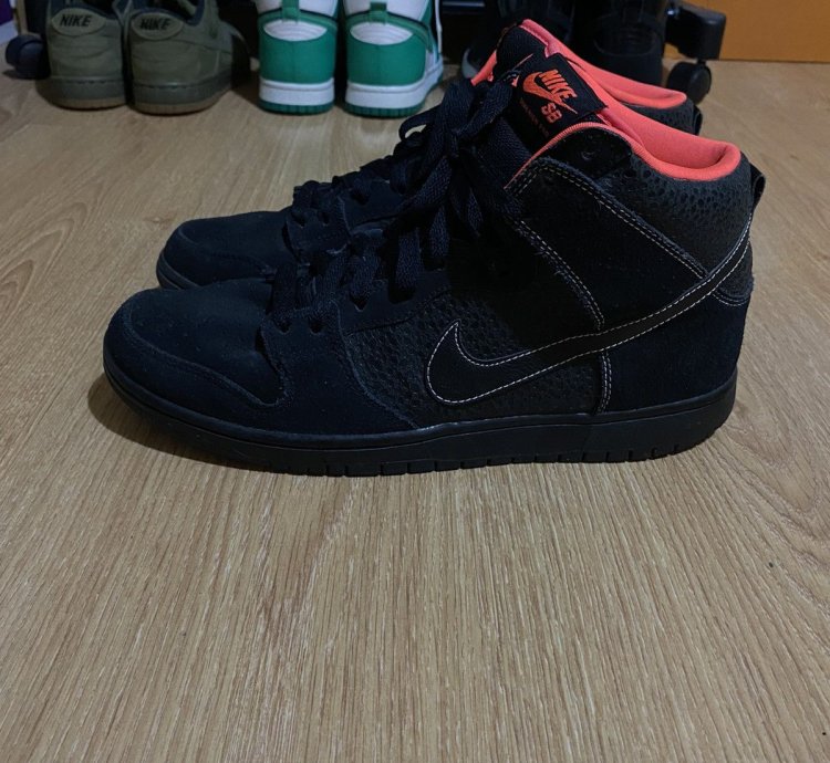 Nike Sb Dunk High Black Safari Atomic Red