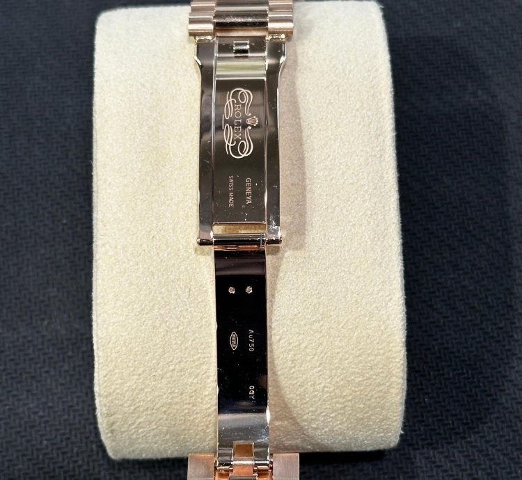 Rolex Day-date 40 Unworn 2024 Rose Gold Olive Green Roman Dial 228235