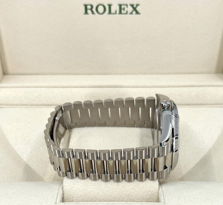 Rolex Day-date 40 Unworn 2025 Day-date 40 Blue Roman Numerals 228239-0007 Complete
