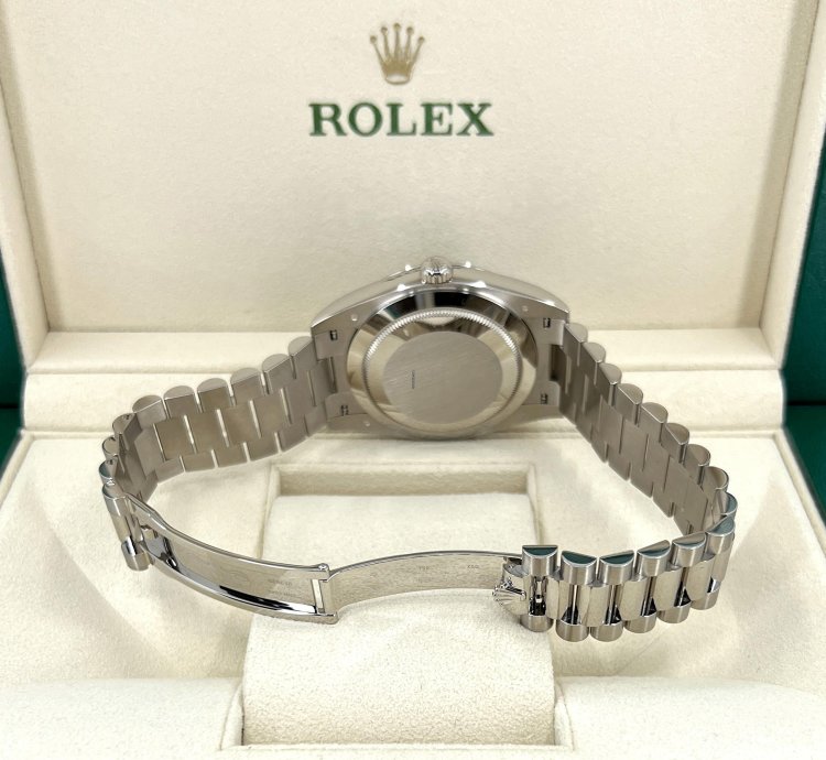 Rolex Day-date 40 Unworn 2025 Day-date 40 Blue Roman Numerals 228239-0007 Complete