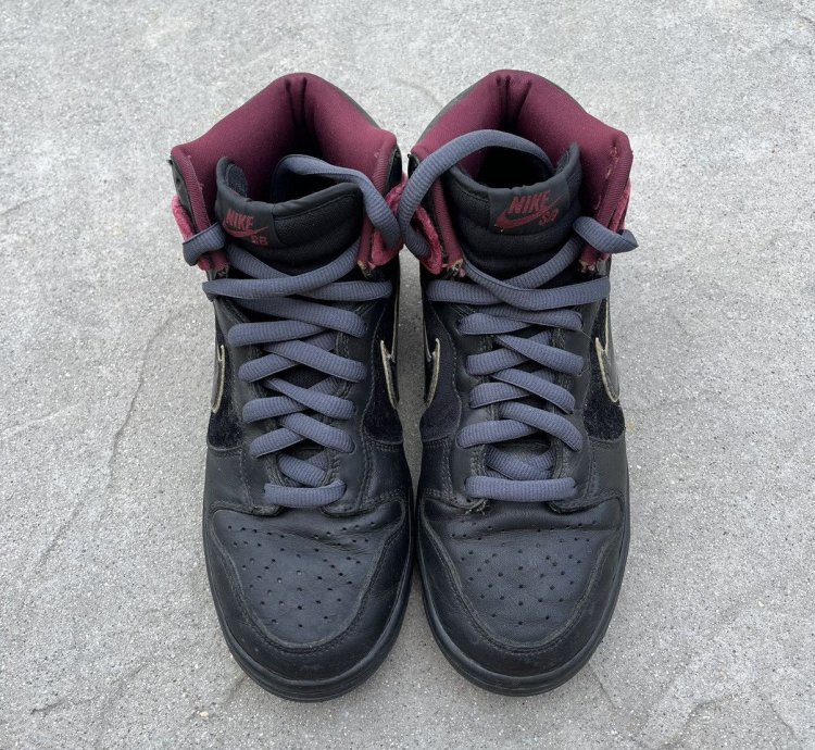 Nike Sb Dunk High Bloody Sunday