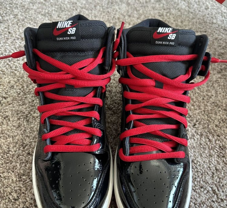 Nike Sb Dunk High Bred