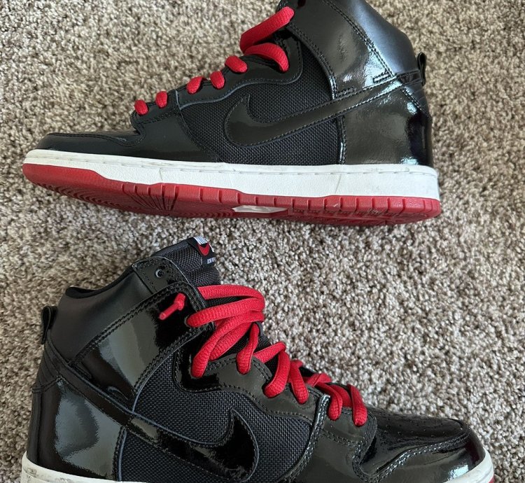 Nike Sb Dunk High Bred