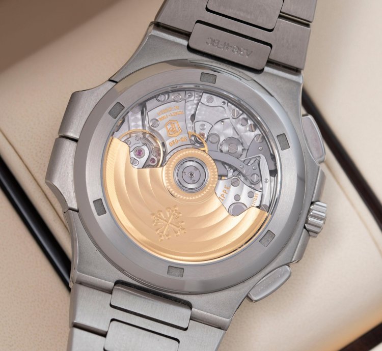 Patek Philippe Nautilus Travel Time
