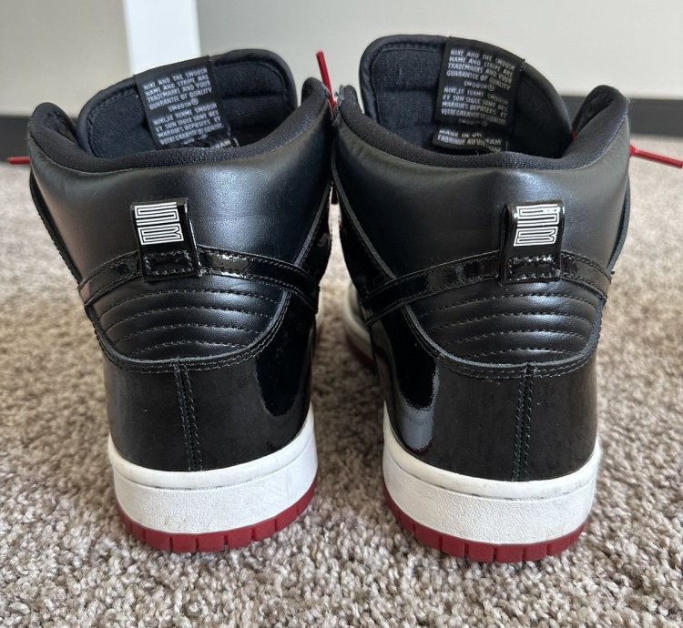 Nike Sb Dunk High Bred