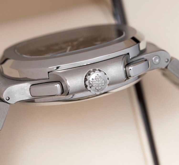 Patek Philippe Nautilus Travel Time