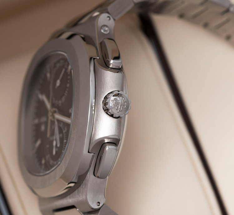 Patek Philippe Nautilus Travel Time