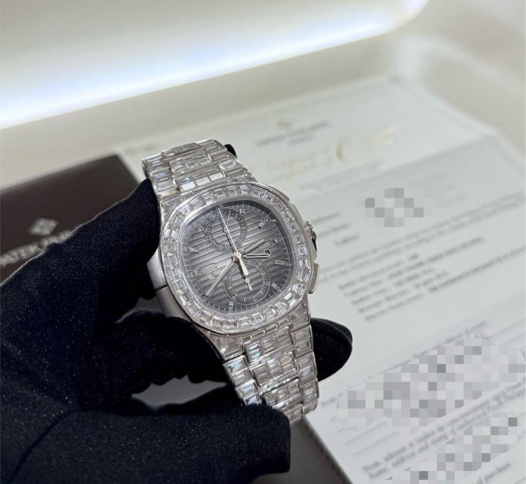 Patek Philippe Nautilus Travel Time