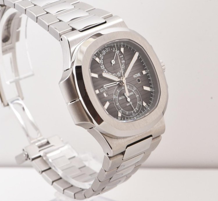 Patek Philippe Nautilus Travel Time 5990 1a Fullset 2017