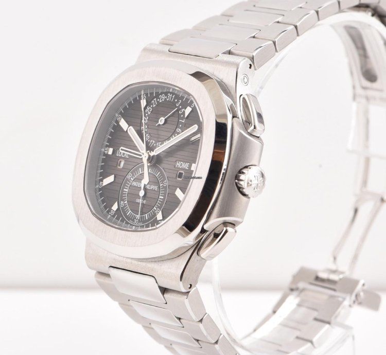 Patek Philippe Nautilus Travel Time 5990 1a Fullset 2017