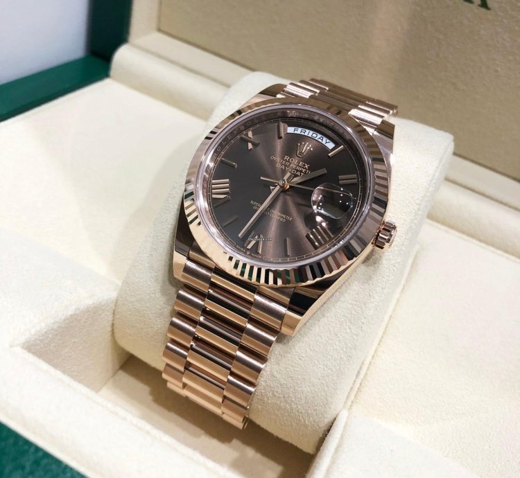 Rolex Day-date 40 Unworn Day-date 40mm 228235 Rose Gold Fluted Bezel Chocolate Roman Dial President