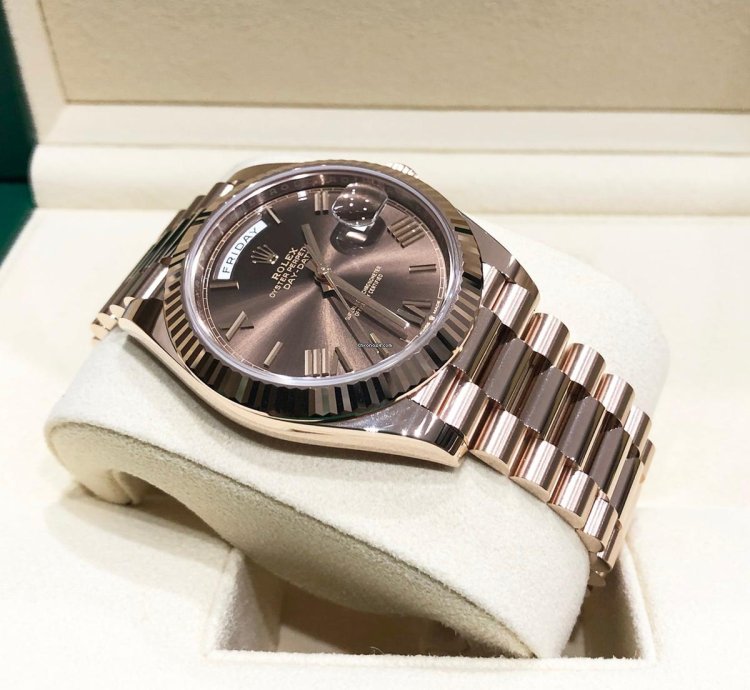 Rolex Day-date 40 Unworn Day-date 40mm 228235 Rose Gold Fluted Bezel Chocolate Roman Dial President
