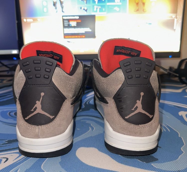 Jordan 4 Retro Taupe Haze