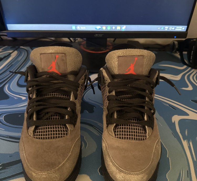 Jordan 4 Retro Taupe Haze