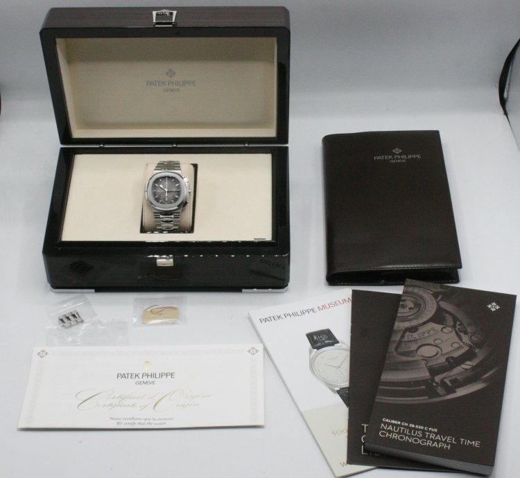 Patek Philippe Nautilus Travel Time Chronograph Mint Condition Full Set