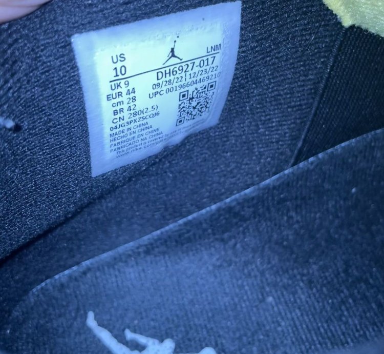 Jordan 4 Retro Thunder