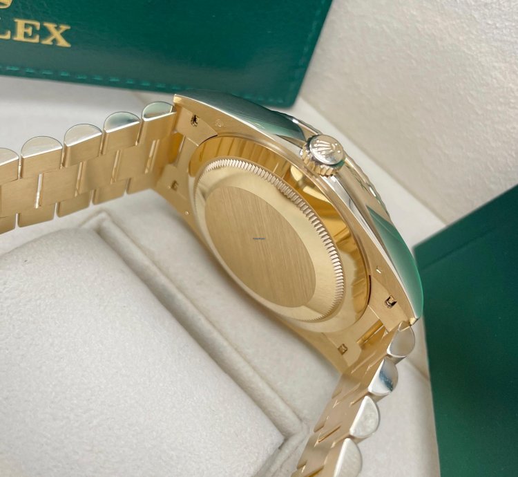 Rolex Day-date 40 Unworn Day-date 40mm 228238 Yellow Gold Presidential Bracelet Champagne Index Dial